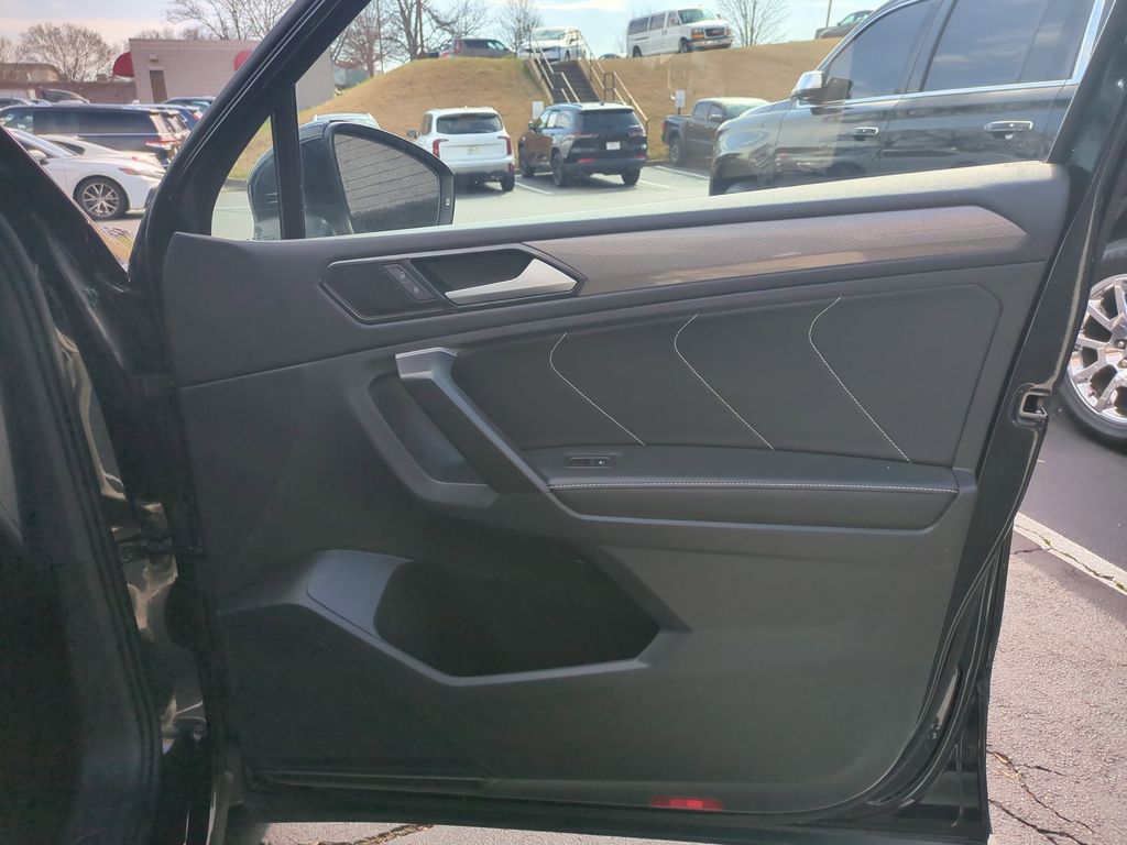 Thumbnail: 2024 Volkswagen Tiguan - 33