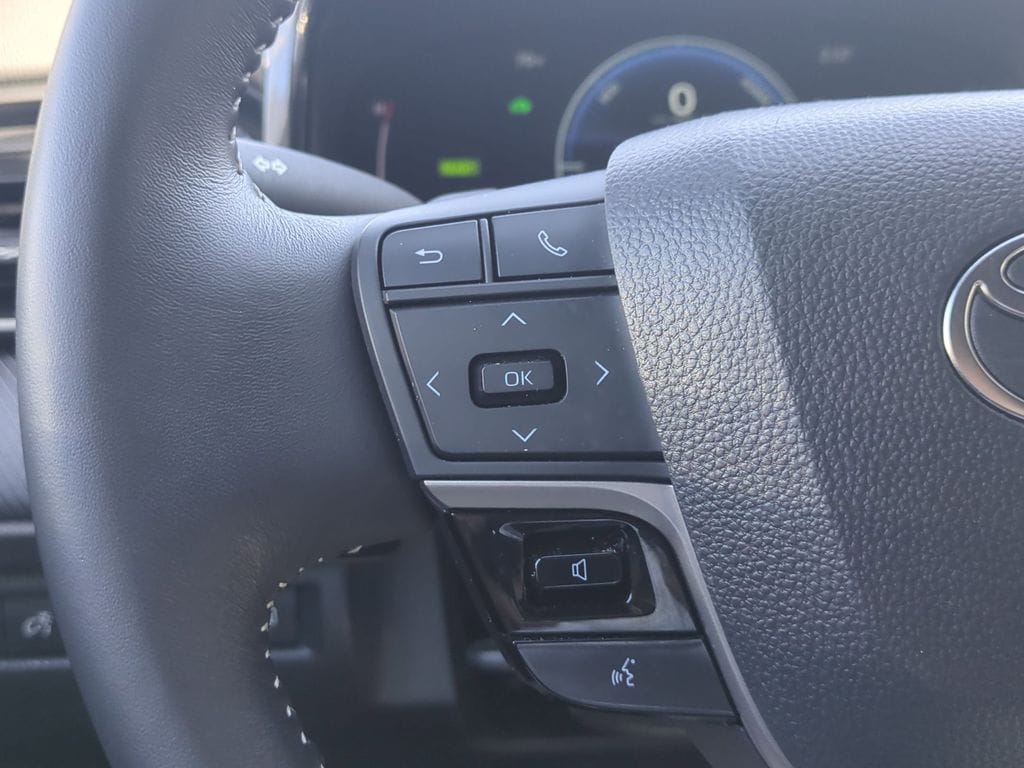 Thumbnail: 2025 Toyota Camry - 21