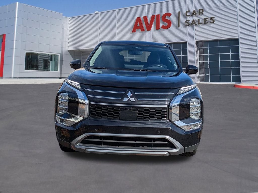 Thumbnail: 2025 Mitsubishi Outlander - 2