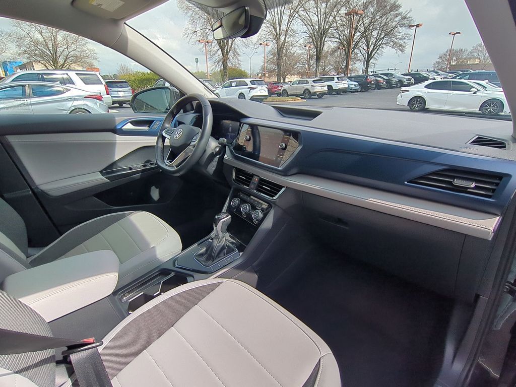 Thumbnail: 2024 Volkswagen Taos - 31