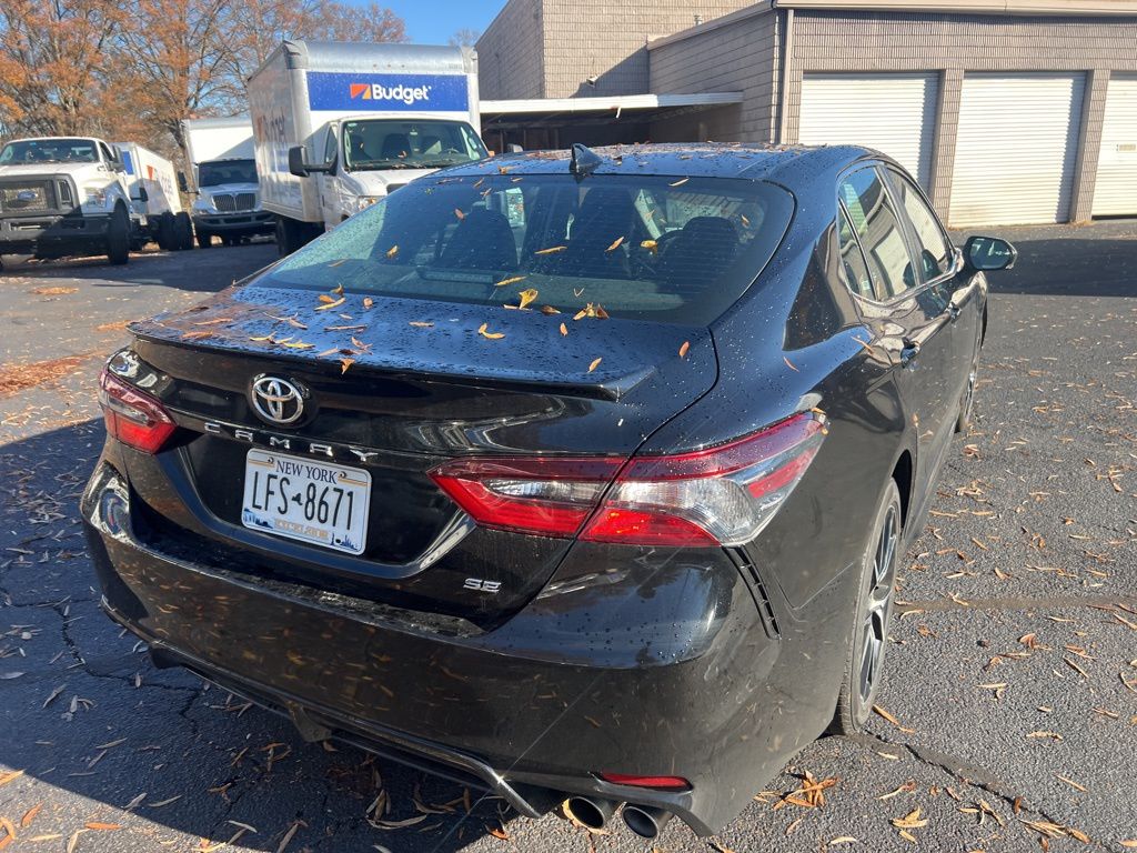 Thumbnail: 2024 Toyota Camry - 12