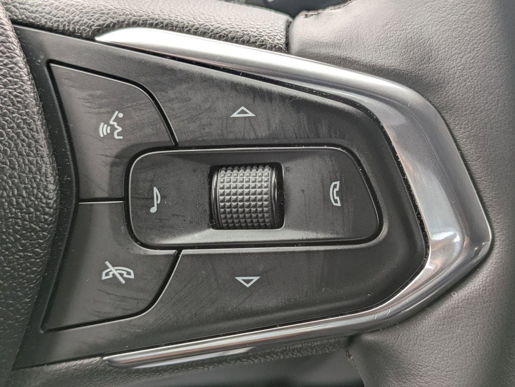 Thumbnail: 2025 Chevrolet Trax - 18