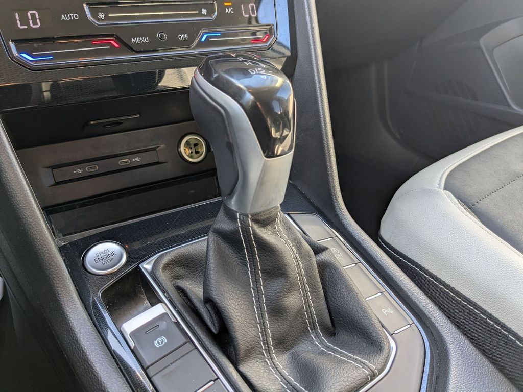 Thumbnail: 2025 Volkswagen Taos - 20