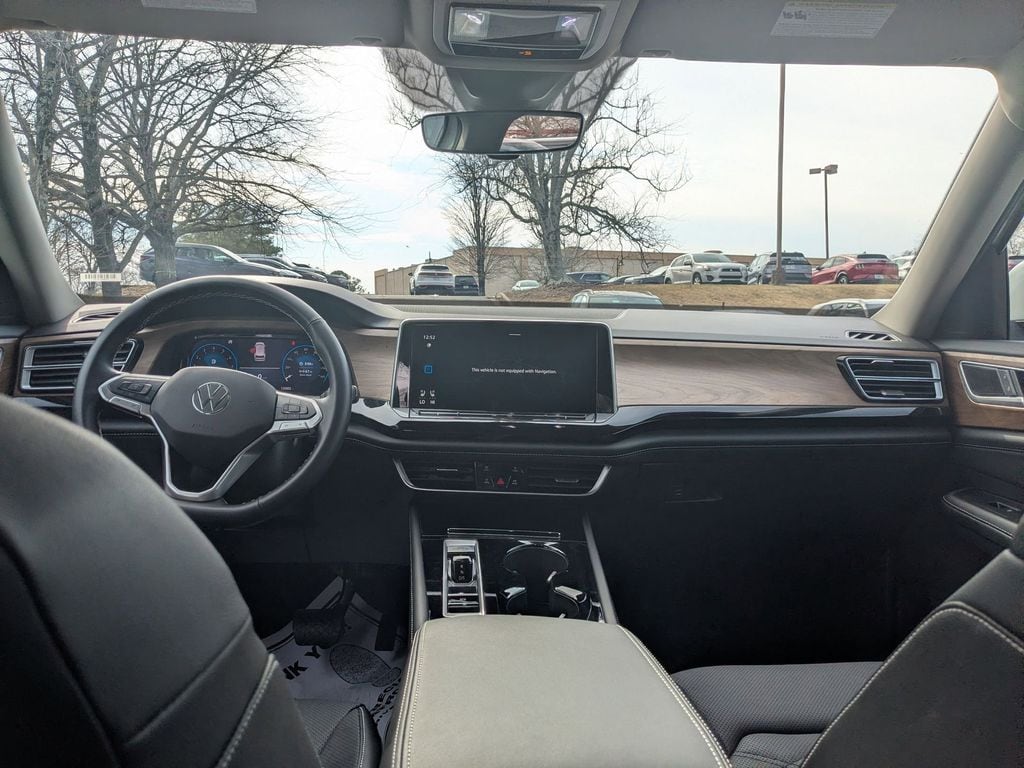 Thumbnail: 2025 Volkswagen Atlas - 23