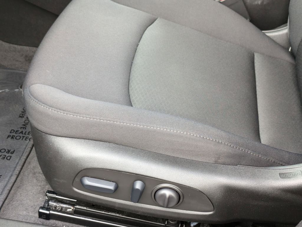 Thumbnail: 2024 Chevrolet Malibu - 15