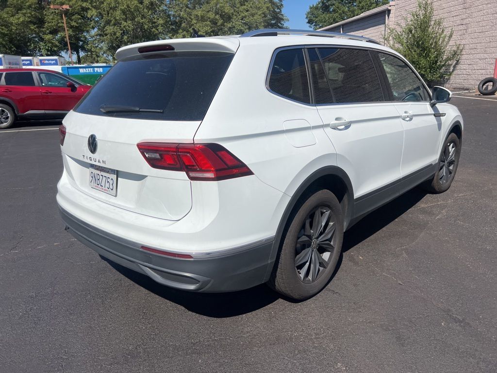 Thumbnail: 2024 Volkswagen Tiguan - 9