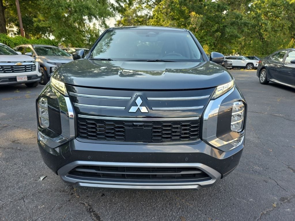 Thumbnail: 2025 Mitsubishi Outlander - 2