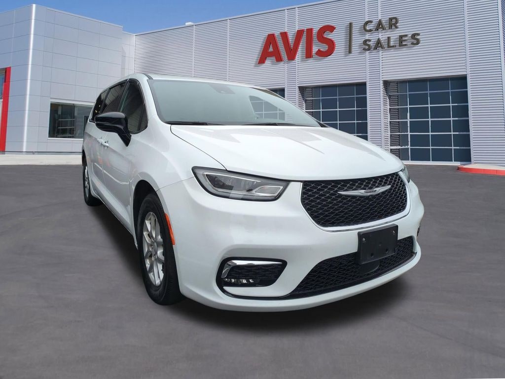 Certified 2025 Chrysler Pacifica Select Van Passenger Van