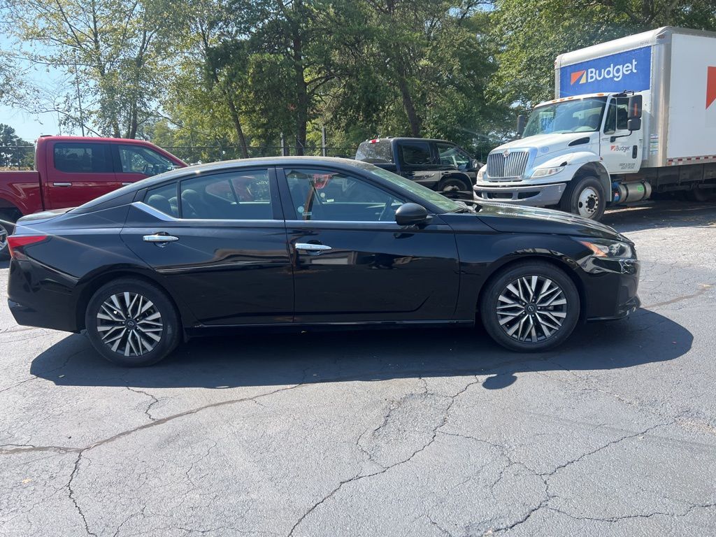 Thumbnail: 2024 Nissan Altima - 8
