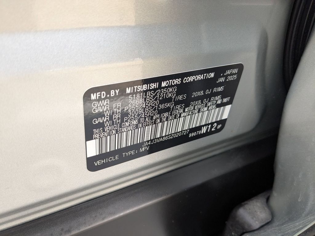 Thumbnail: 2025 Mitsubishi Outlander - 37