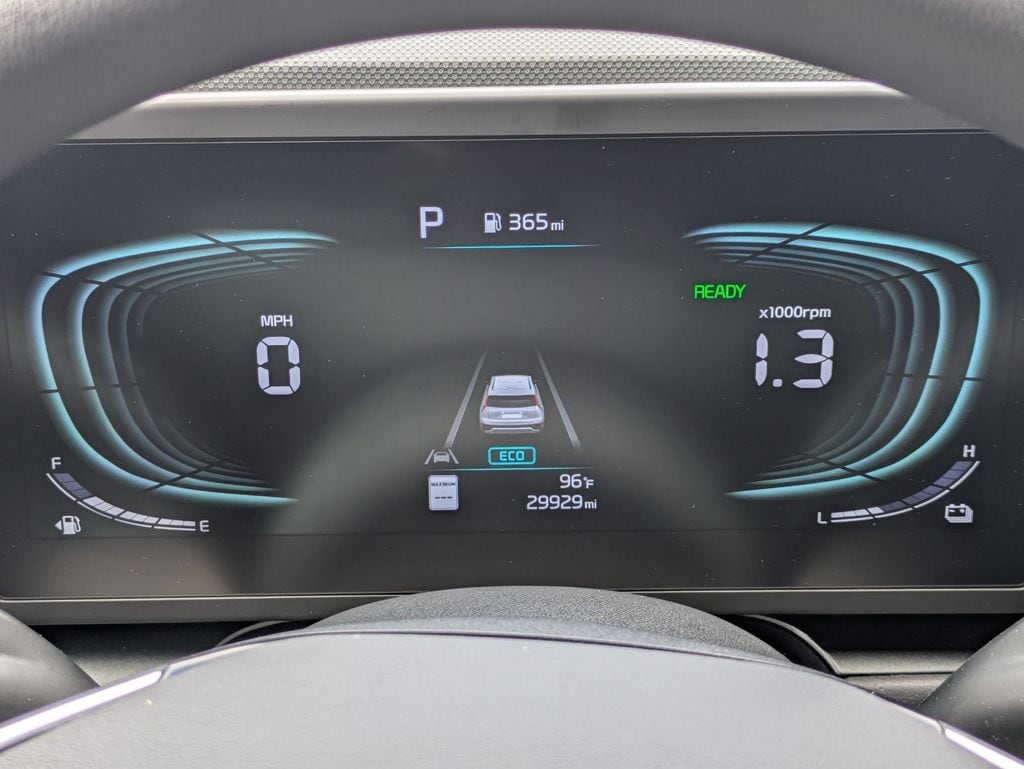 Thumbnail: 2025 Kia Niro - 16