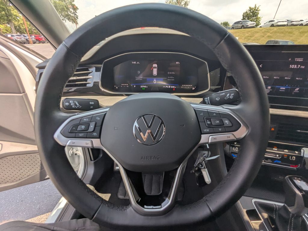 Thumbnail: 2025 Volkswagen Jetta - 23