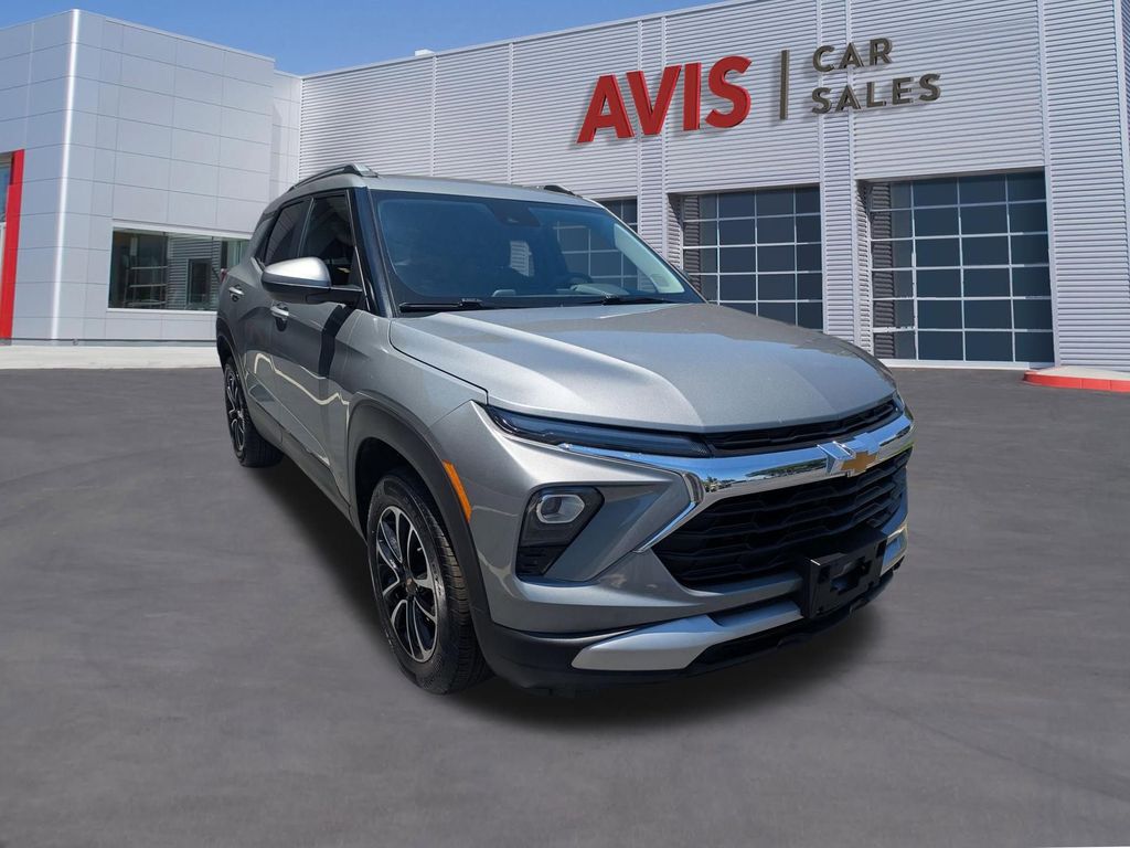 Thumbnail: 2025 Chevrolet TrailBlazer - 3