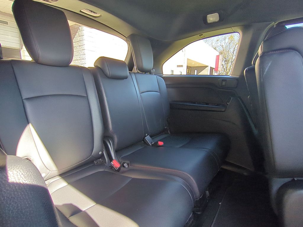Thumbnail: 2025 Honda Odyssey - 26