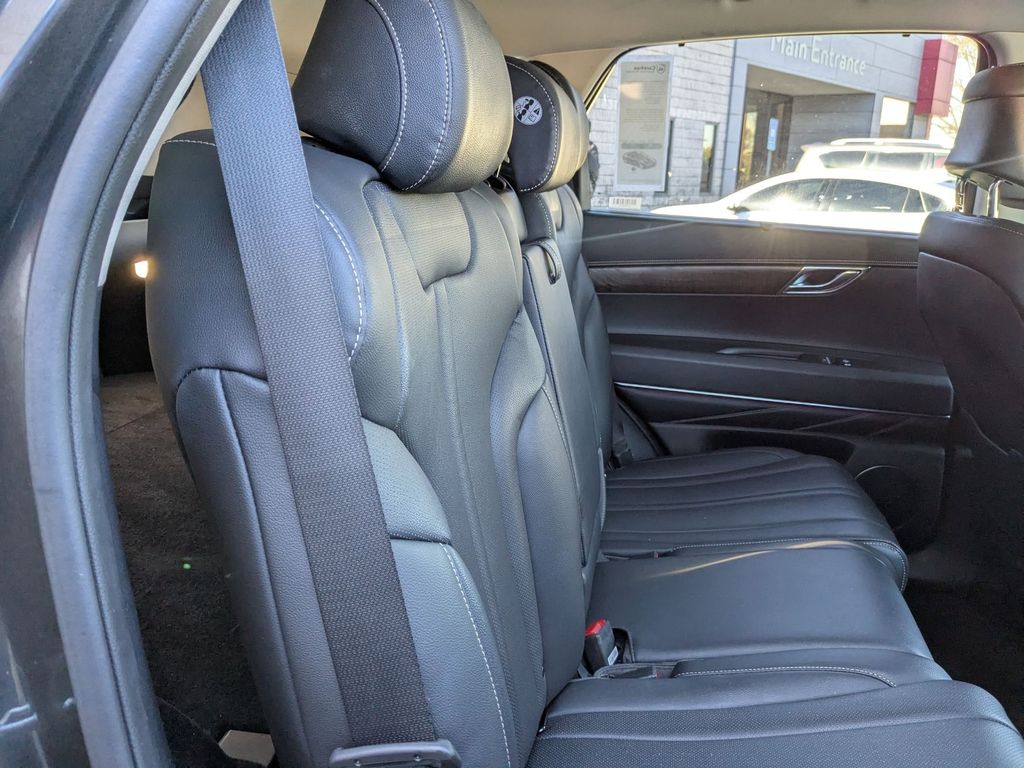 Thumbnail: 2024 Genesis GV80 - 30