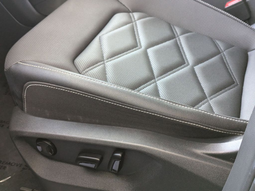 Thumbnail: 2025 Volkswagen Atlas - 15