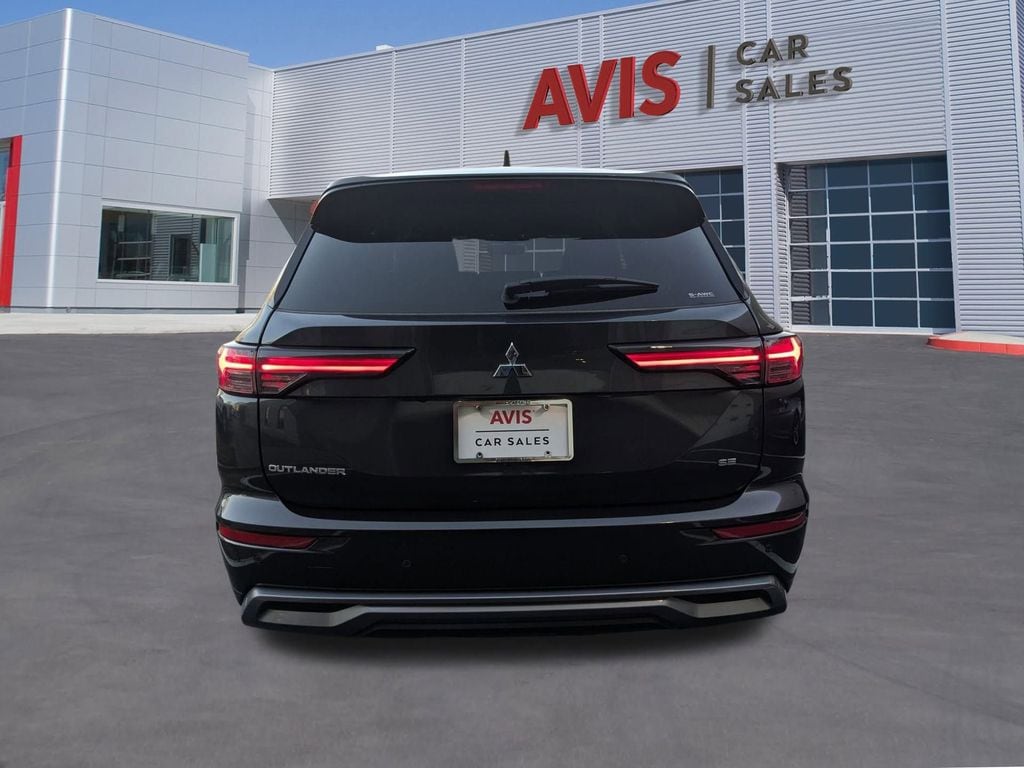 Thumbnail: 2025 Mitsubishi Outlander - 7