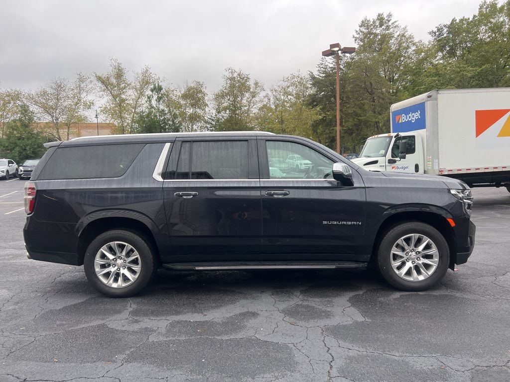 Thumbnail: 2023 Chevrolet Suburban - 9