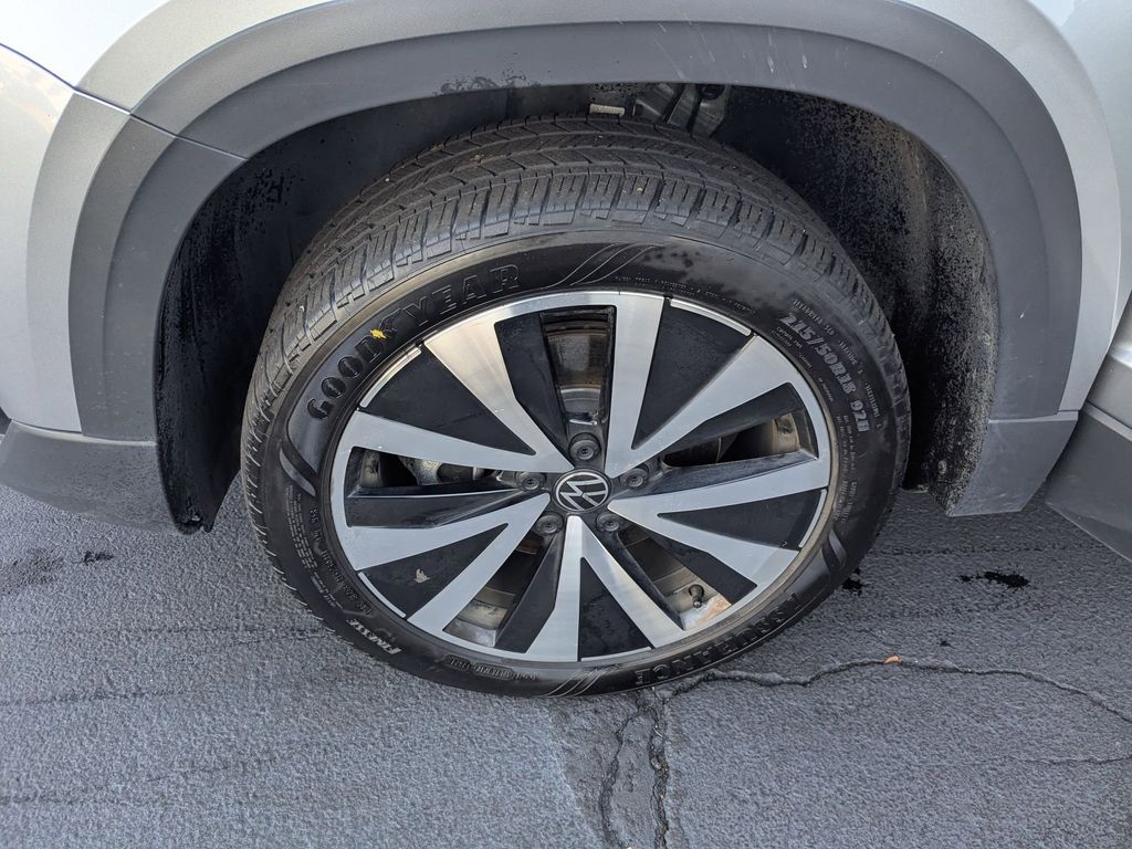 Thumbnail: 2024 Volkswagen Taos - 37