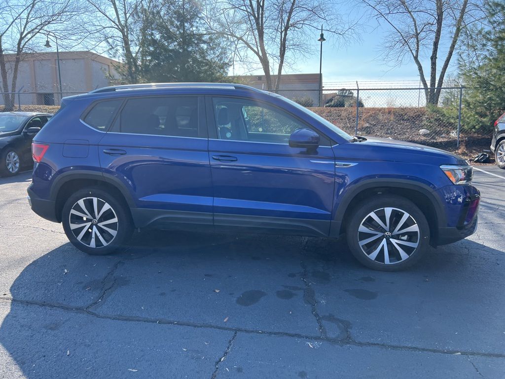 Thumbnail: 2024 Volkswagen Taos - 4