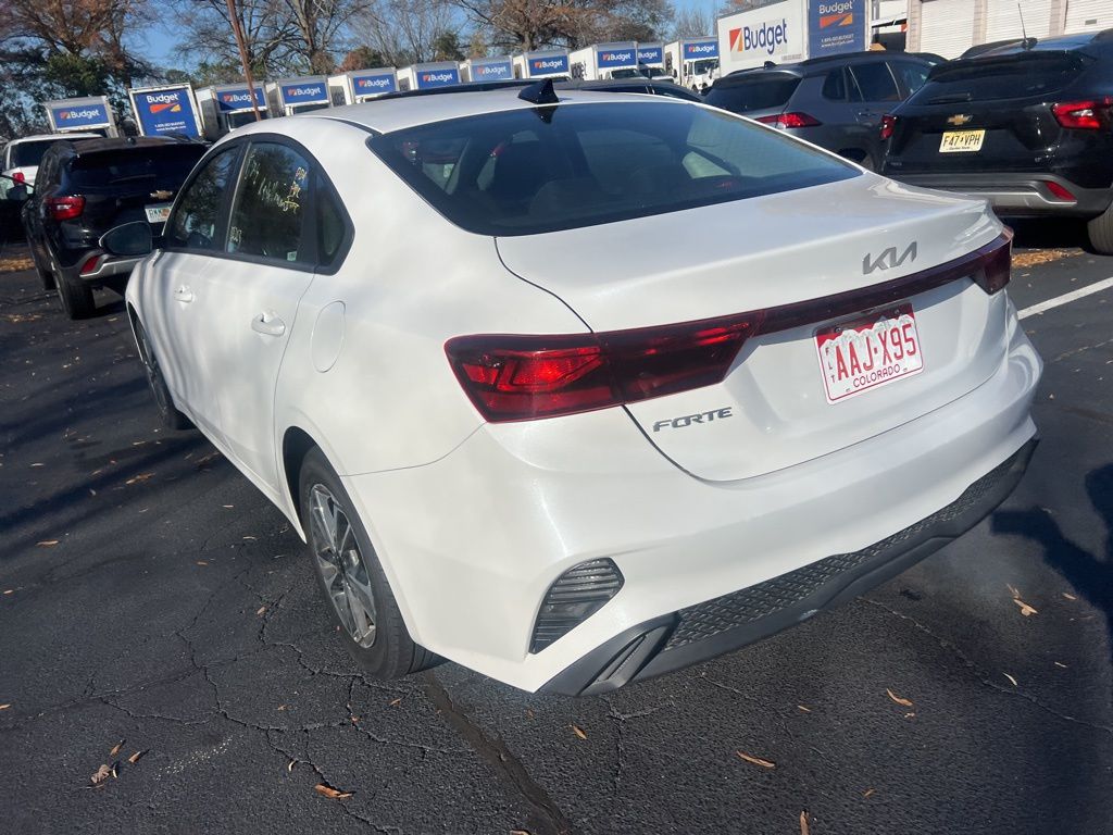 Thumbnail: 2024 Kia Forte - 13