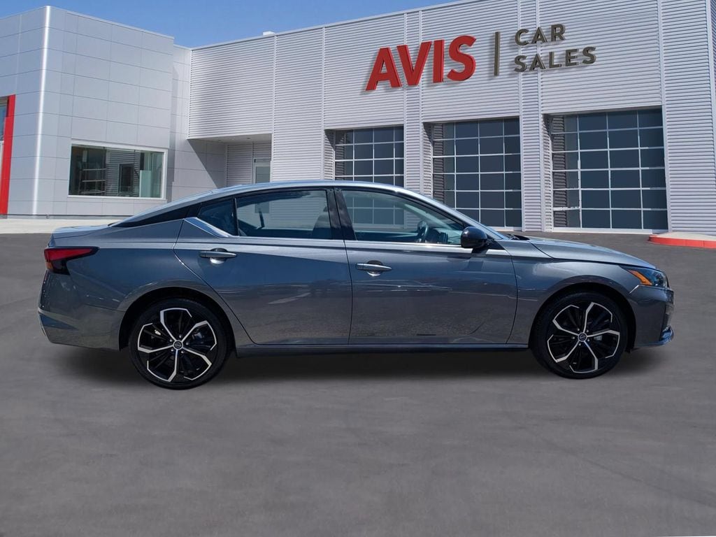 Thumbnail: 2025 Nissan Altima - 5