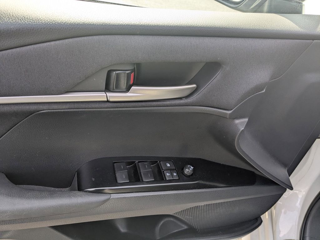 Thumbnail: 2025 Toyota Camry - 24