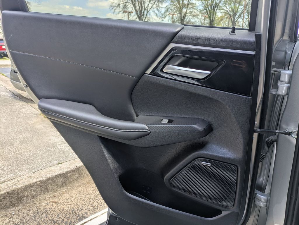 Thumbnail: 2025 Mitsubishi Outlander - 26