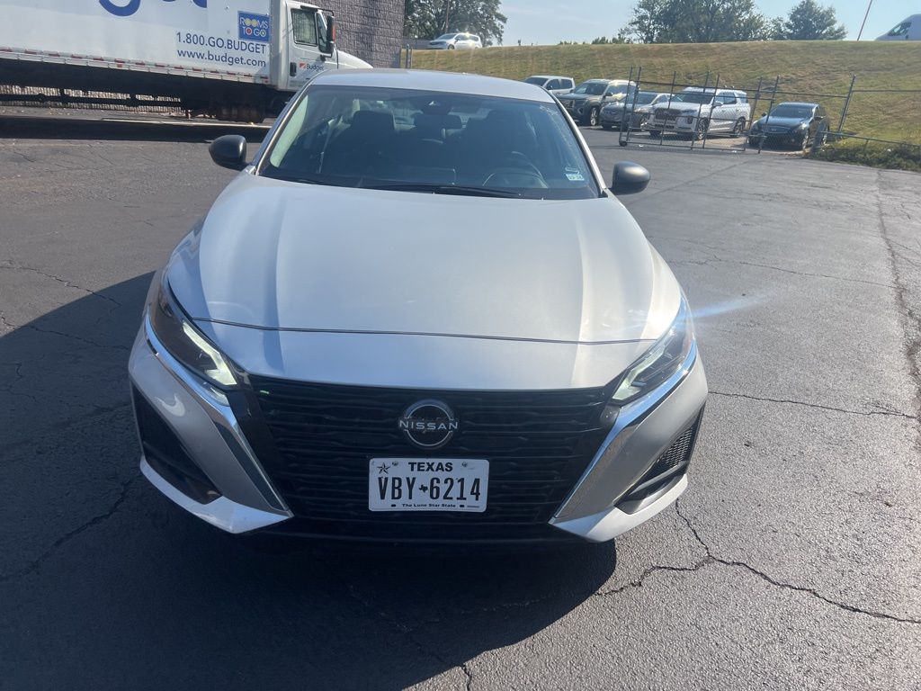 Thumbnail: 2024 Nissan Altima - 2