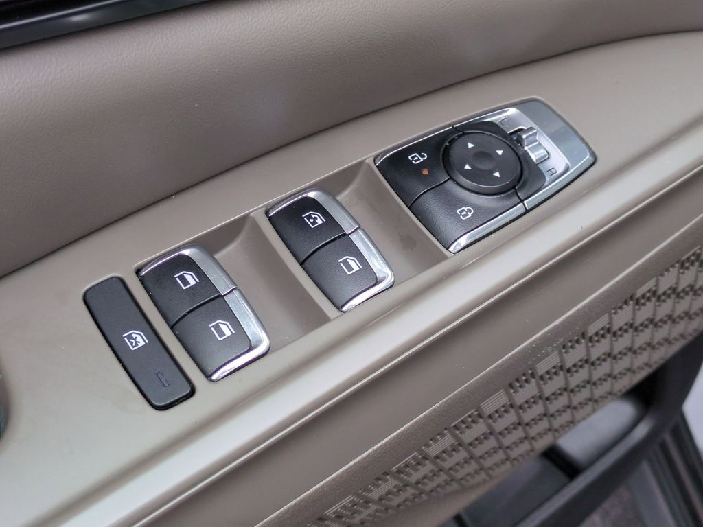 Thumbnail: 2025 Kia Carnival - 13