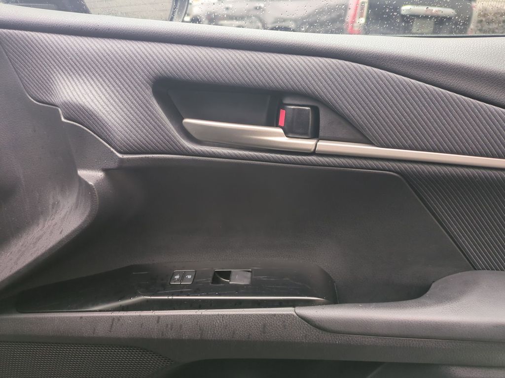 Thumbnail: 2025 Toyota Camry - 34