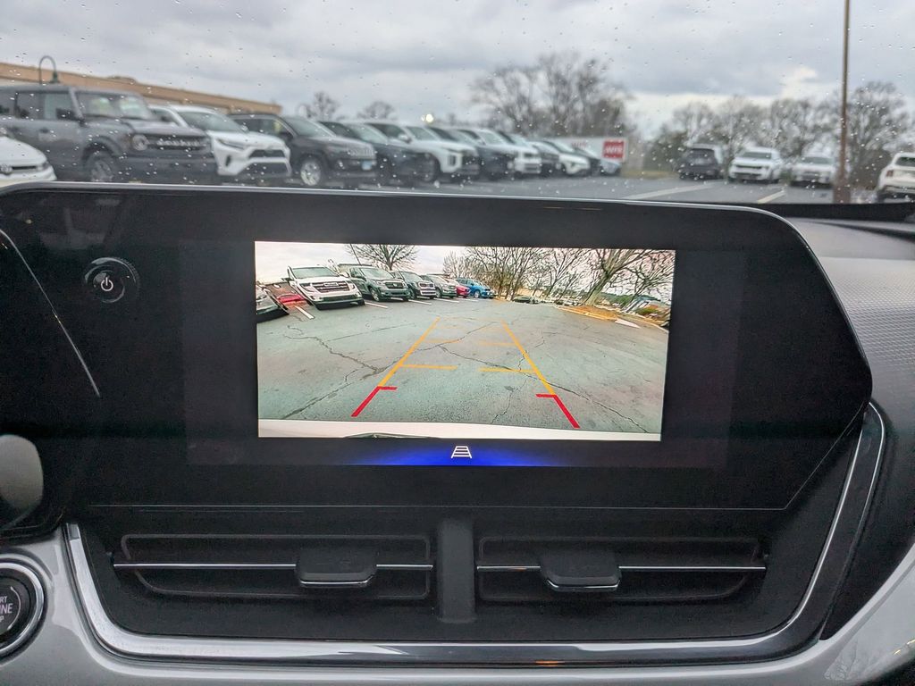 Thumbnail: 2025 Chevrolet Trax - 18