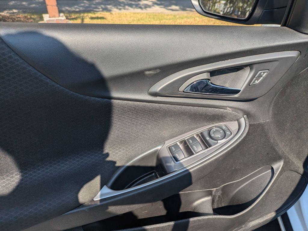 Thumbnail: 2024 Chevrolet Malibu - 13