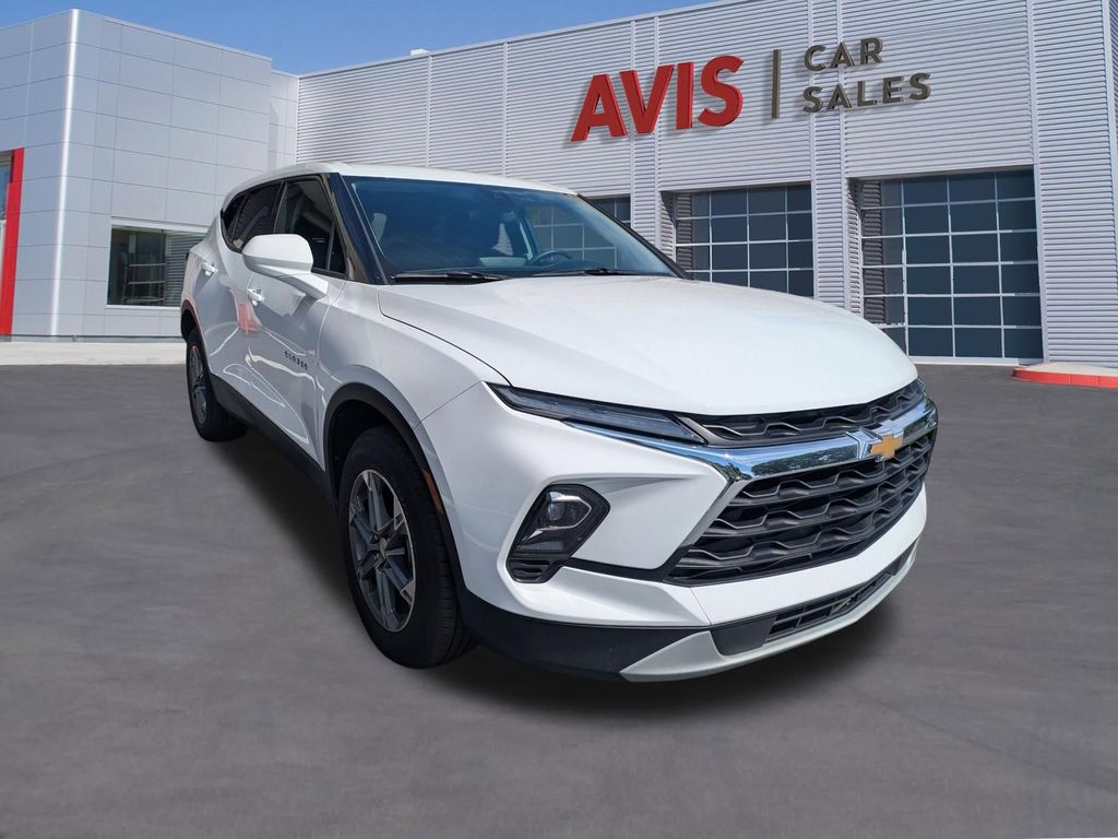 Thumbnail: 2025 Chevrolet Blazer - 3