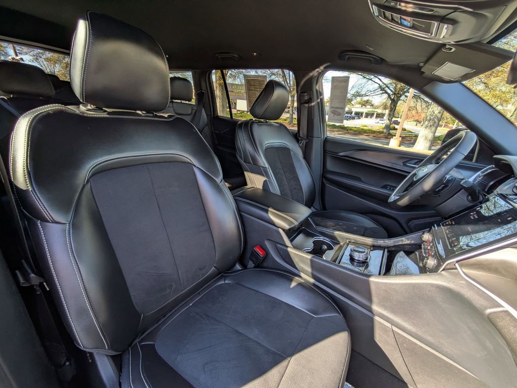 Thumbnail: 2024 Jeep Grand Cherokee L - 30