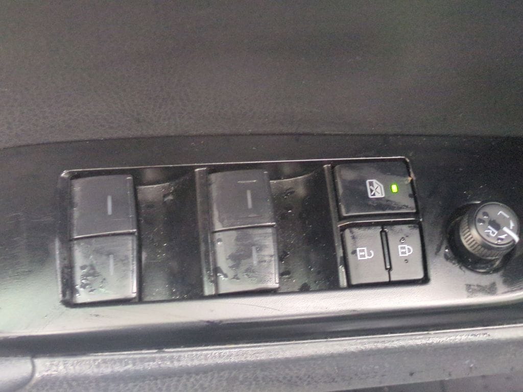 Thumbnail: 2025 Toyota Camry - 13