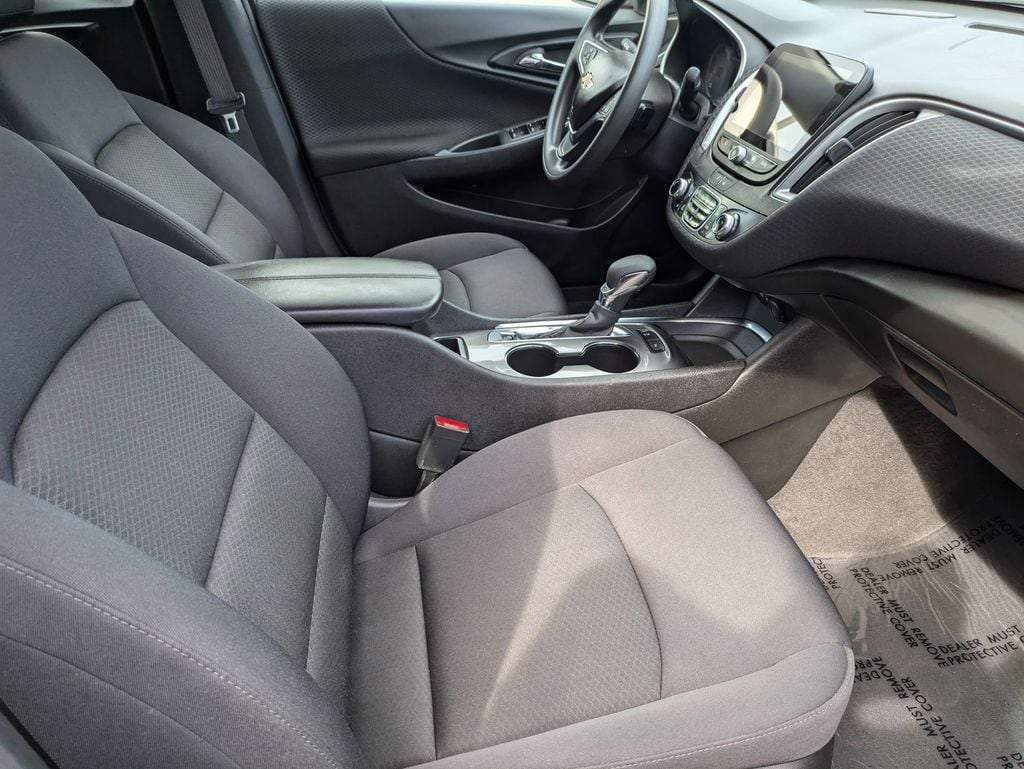 Thumbnail: 2024 Chevrolet Malibu - 30