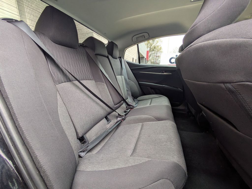 Thumbnail: 2025 Toyota Camry - 30