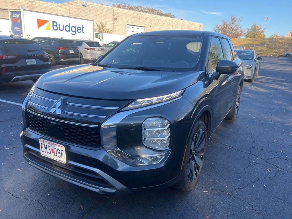 Certified 2025 Mitsubishi Outlander SE SUV
