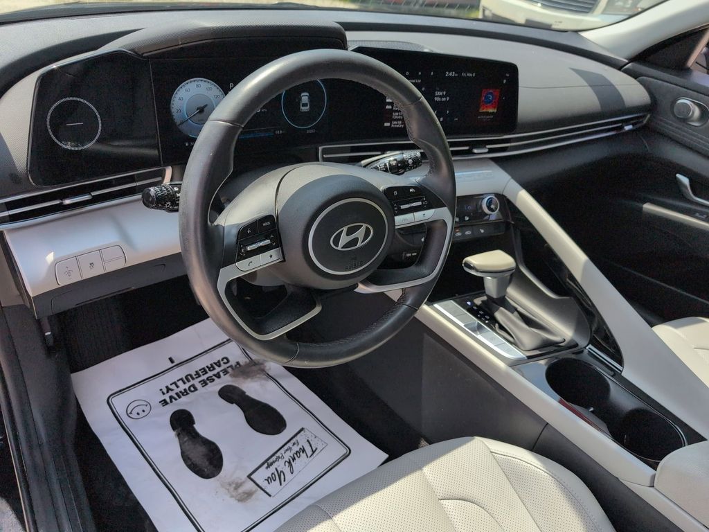 Thumbnail: 2025 Hyundai Elantra - 15