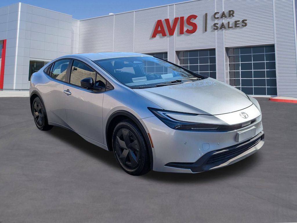 Thumbnail: 2024 Toyota Prius - 3