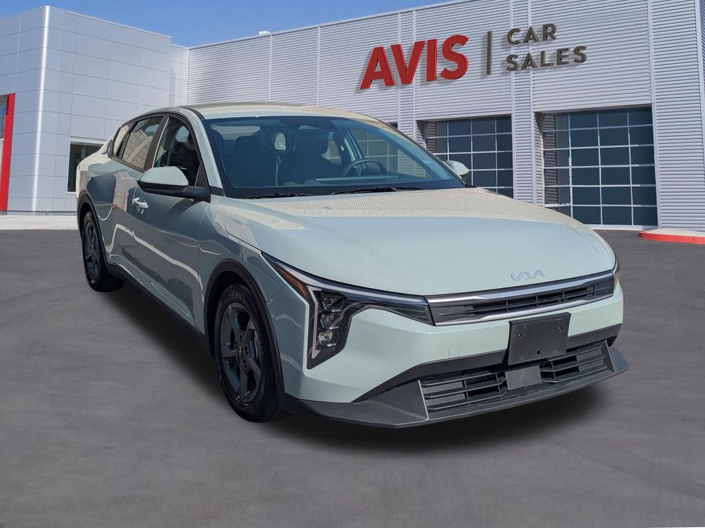 Thumbnail: 2025 Kia K4 - 3