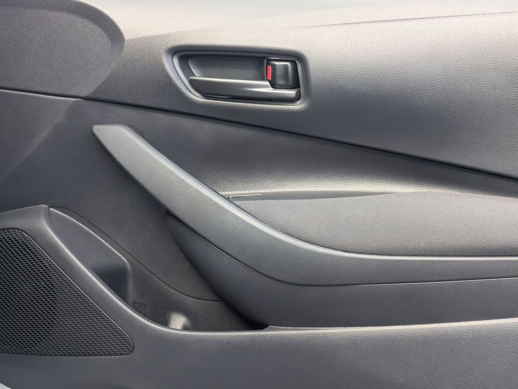 Thumbnail: 2025 Toyota Corolla - 33