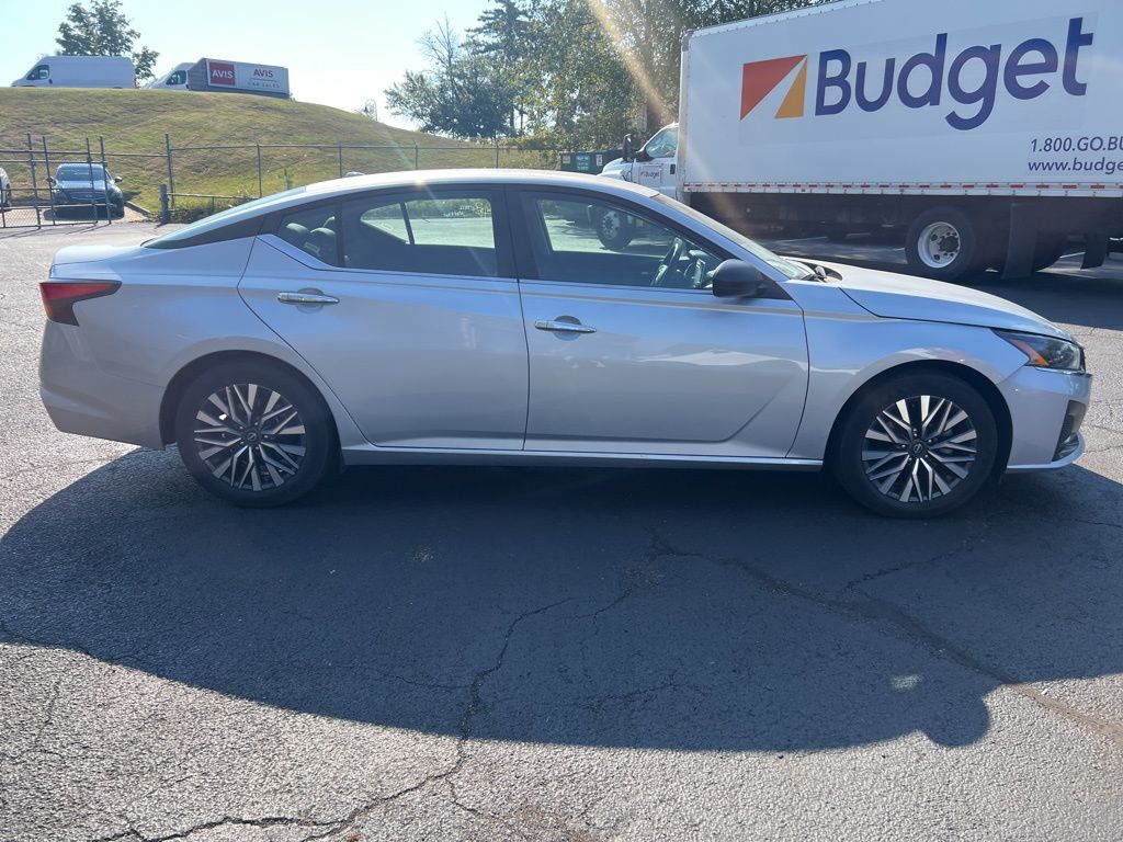 Thumbnail: 2024 Nissan Altima - 8