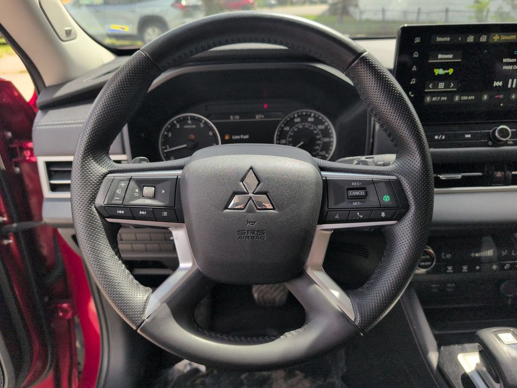 Thumbnail: 2025 Mitsubishi Outlander - 23