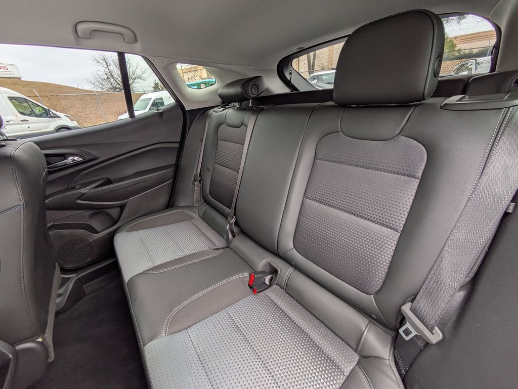 Thumbnail: 2025 Chevrolet Trax - 25