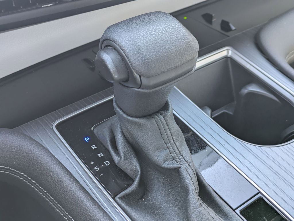 Thumbnail: 2025 Toyota Sienna - 17