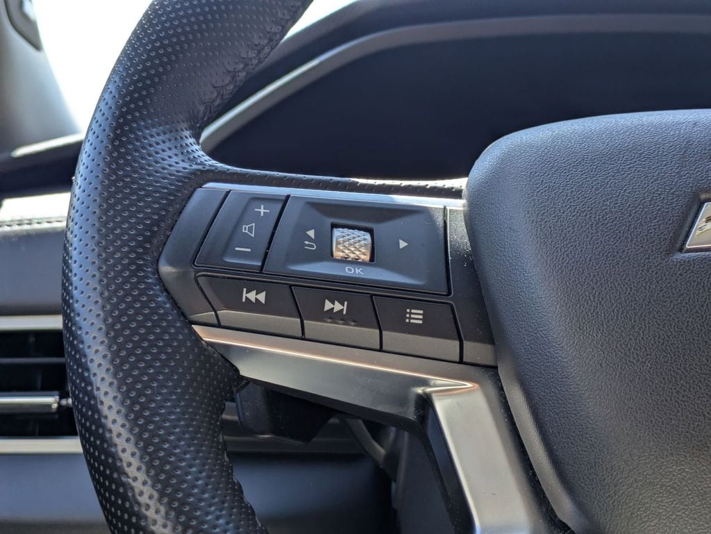Thumbnail: 2025 Mitsubishi Outlander - 23