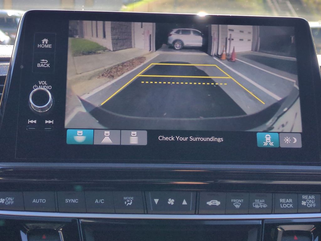 Thumbnail: 2025 Honda Odyssey - 17