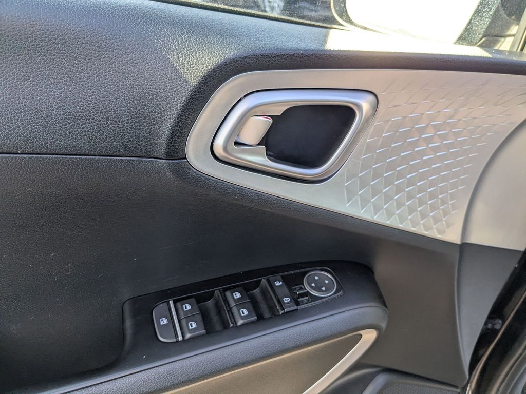 Thumbnail: 2024 Kia Soul - 22